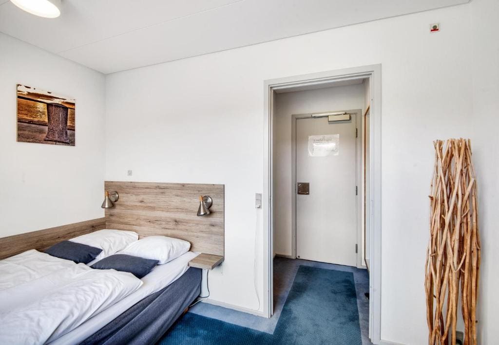Small Double Room (140 cm bed) room - Image 2