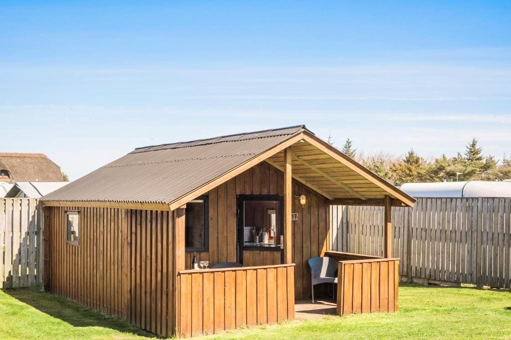 Cottage with Shared Bathroom room - Image 1
