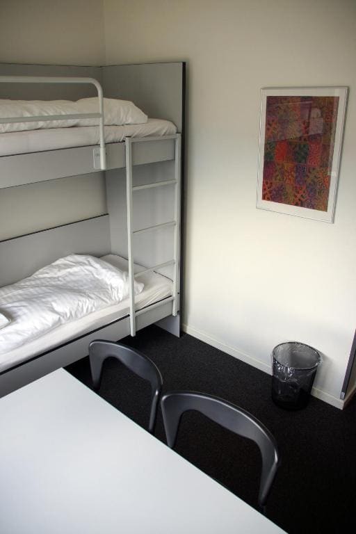 Room with Bunk Bed room - Image 1