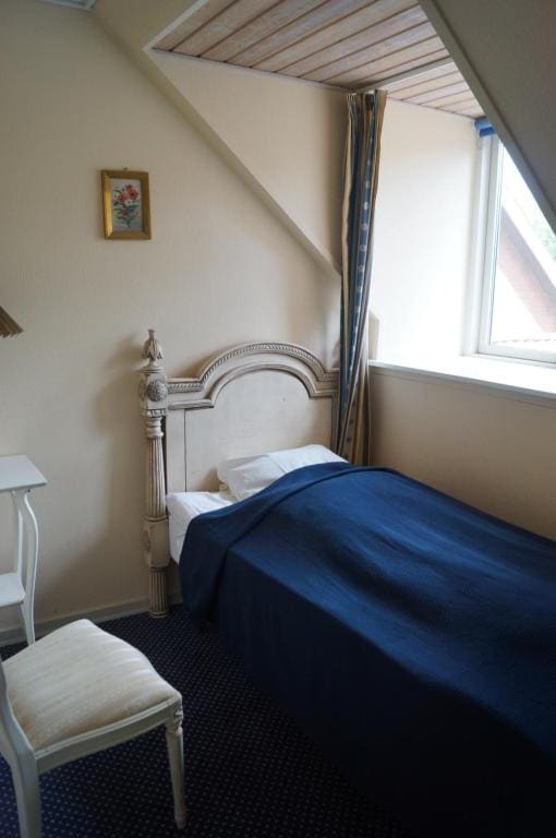 King Suite room - Image 3
