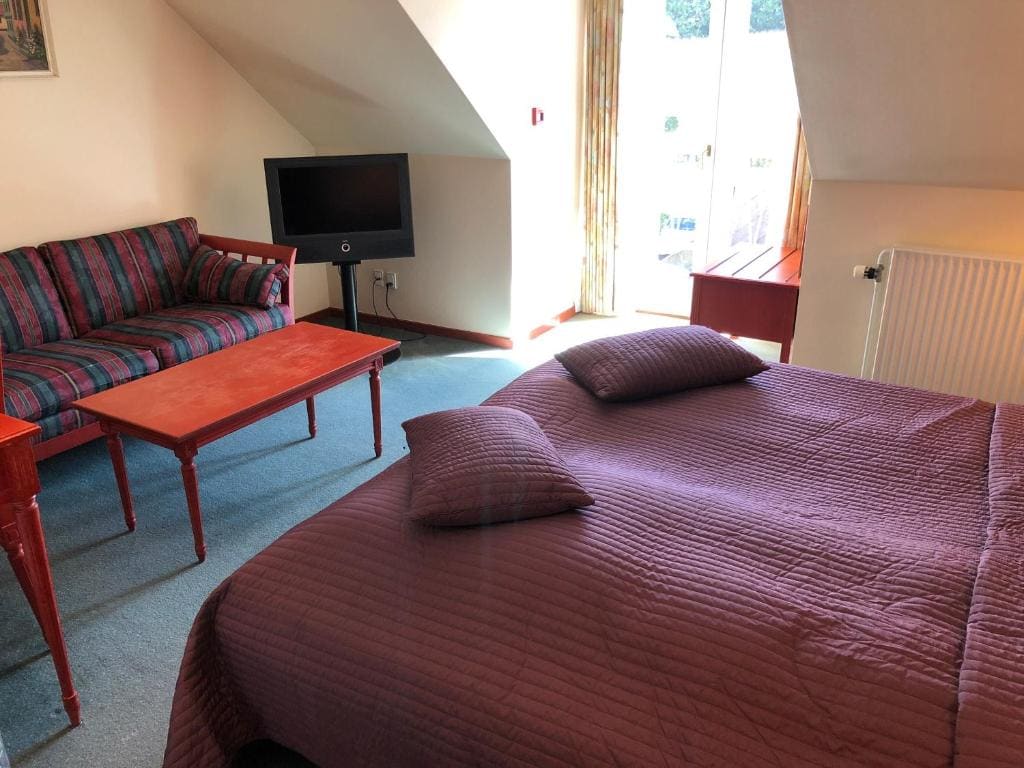 Double Room with Balcony room - Image 1