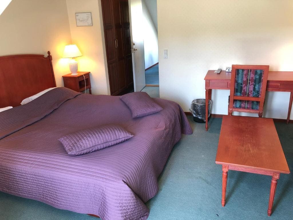 Double Room with Balcony room - Image 2