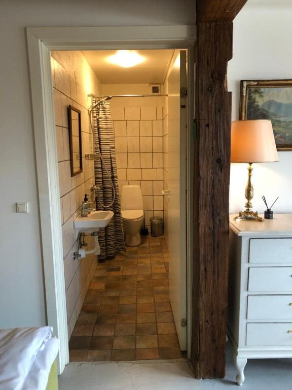 Double Room with Private Bathroom room - Image 2