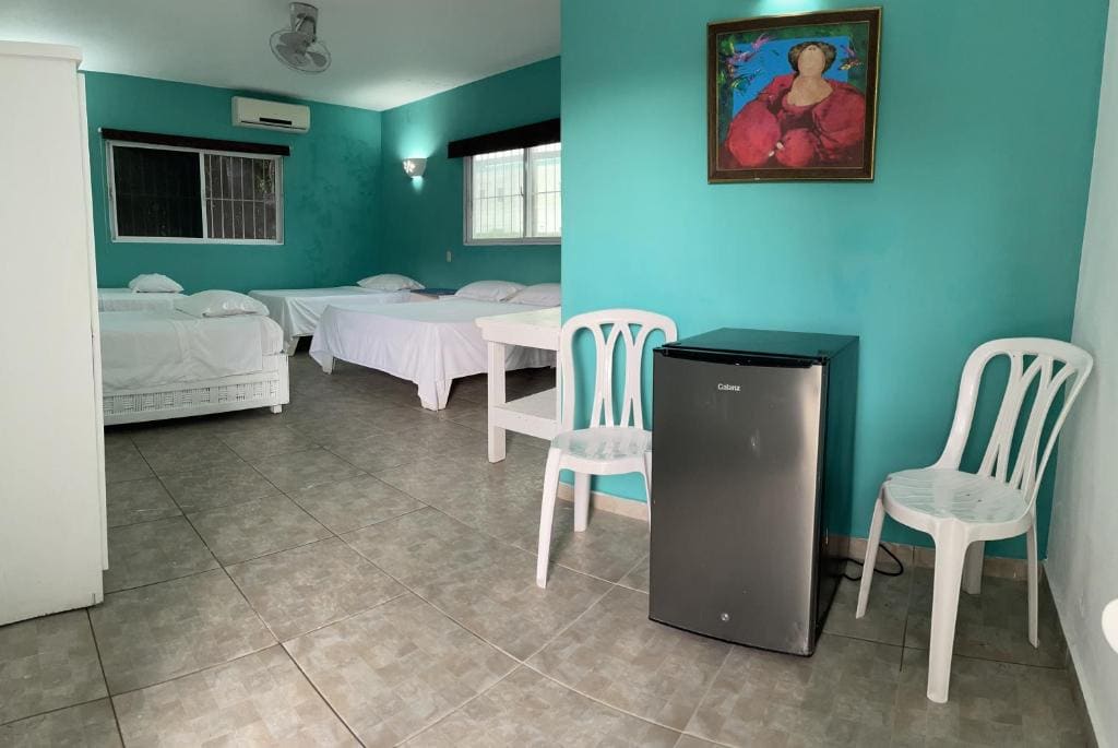 Family Room room - Image 3
