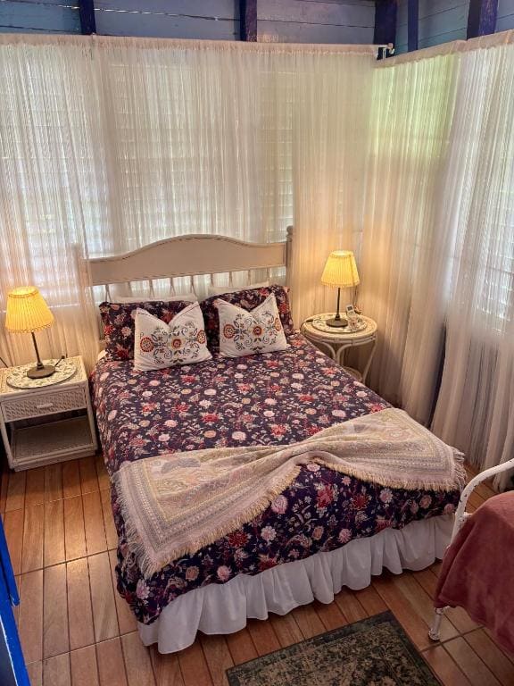 Deluxe Queen Room room - Image 1