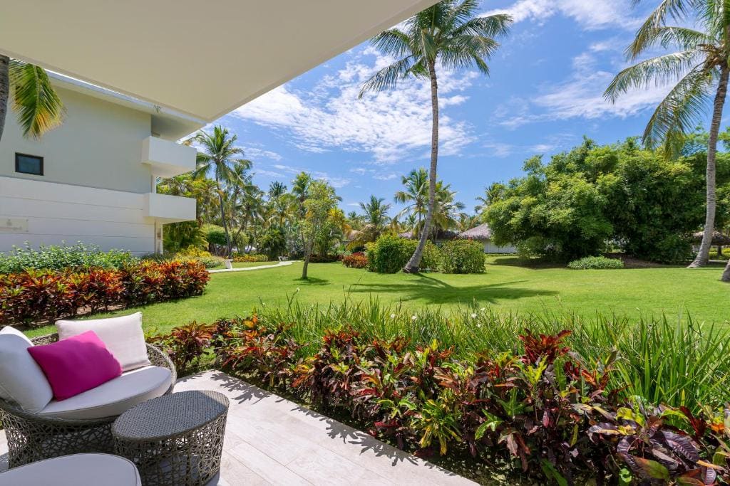 Privileged Romance Deluxe Junior Suite room - Image 1