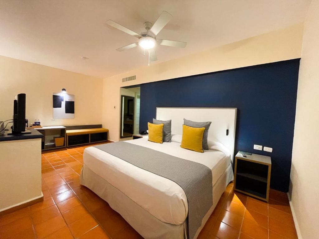 Premium Junior Suite room - Image 1