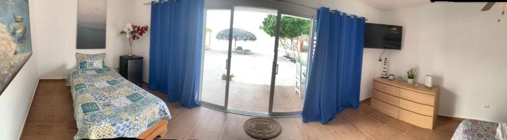Family Room room - Image 1