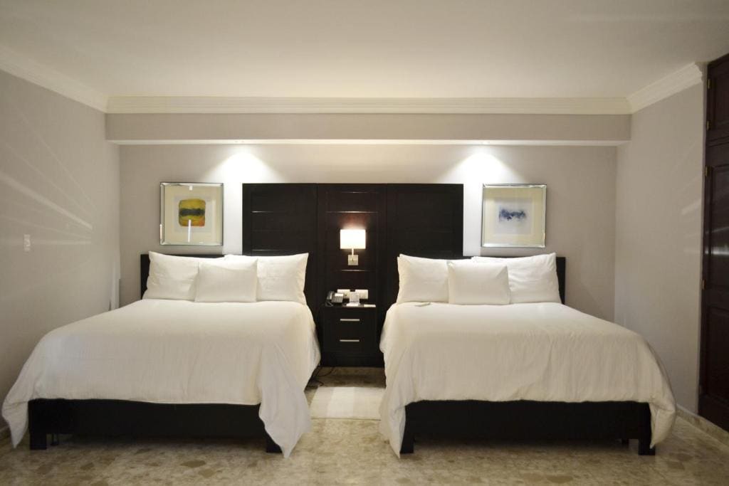 Executive Master Suite room - Image 1