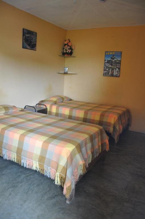 Twin Room with Shared Bathroom room - Image 1
