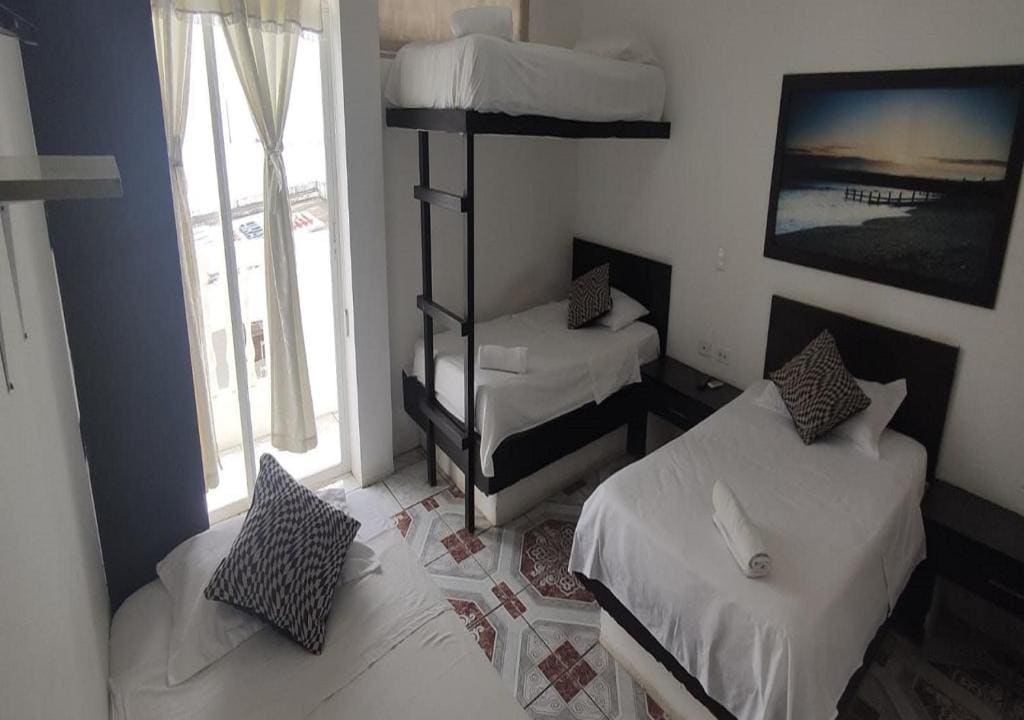 Quadruple Room room - Image 2