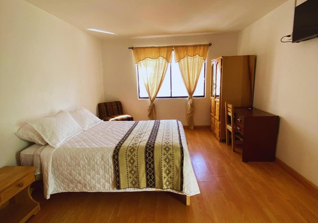 Deluxe Queen Room room - Image 1