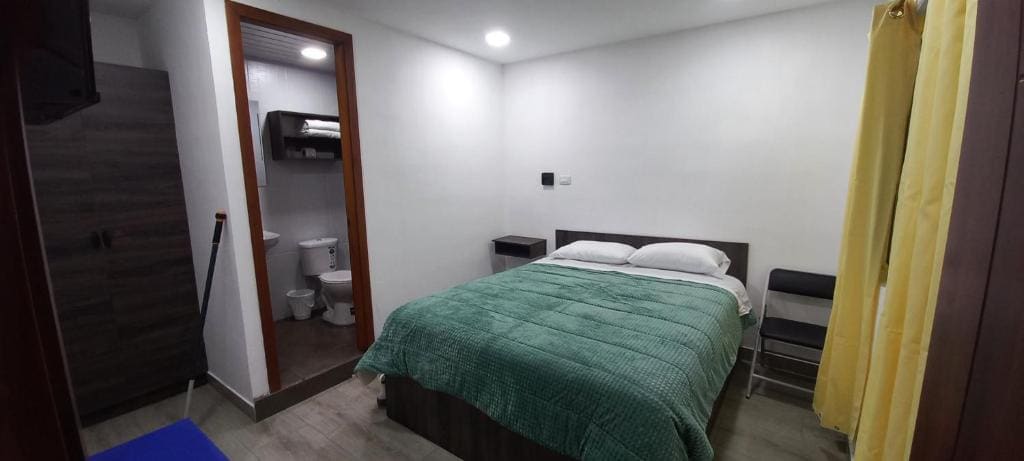 Double Room with Spa Bath room - Image 1
