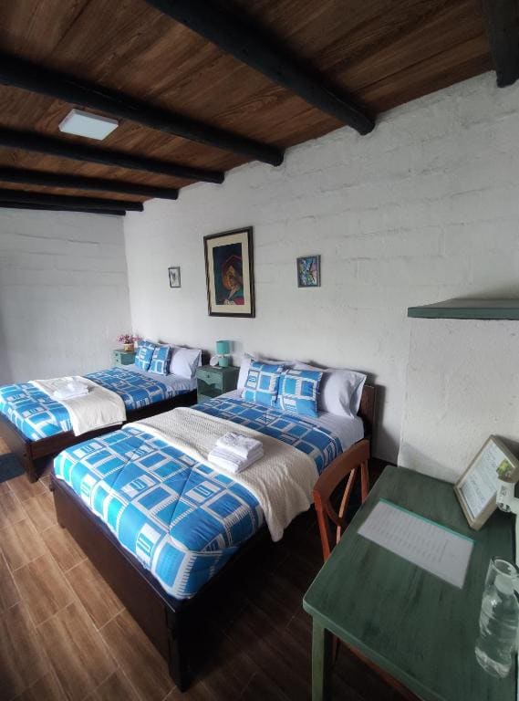 Queen Room with Two Queen Beds - Disability Access room - Image 3