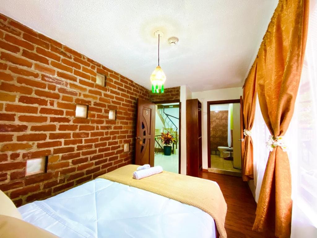 Double Room with Private Bathroom room - Image 2
