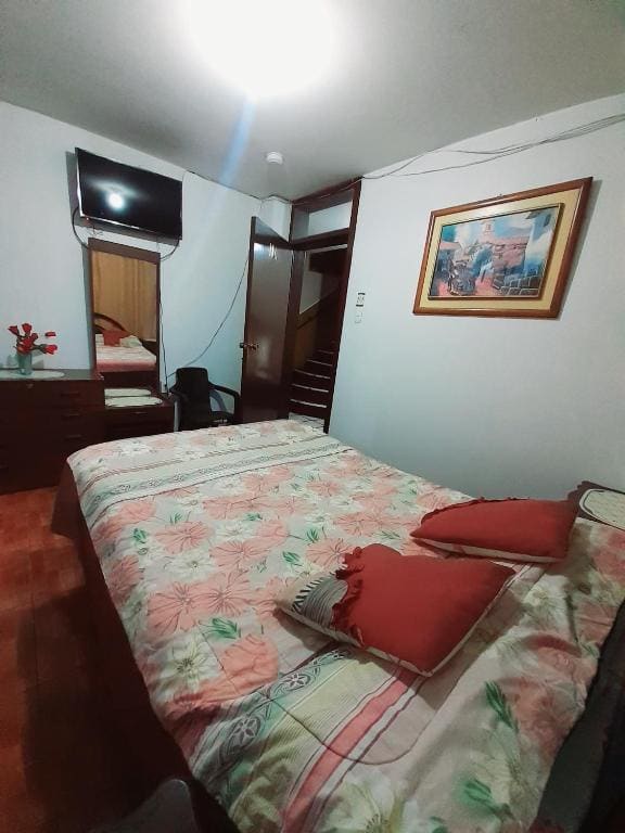Double Room with Private Bathroom room - Image 2