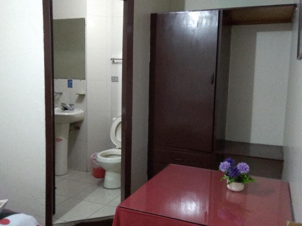 Twin Room with Private Bathroom room - Image 3