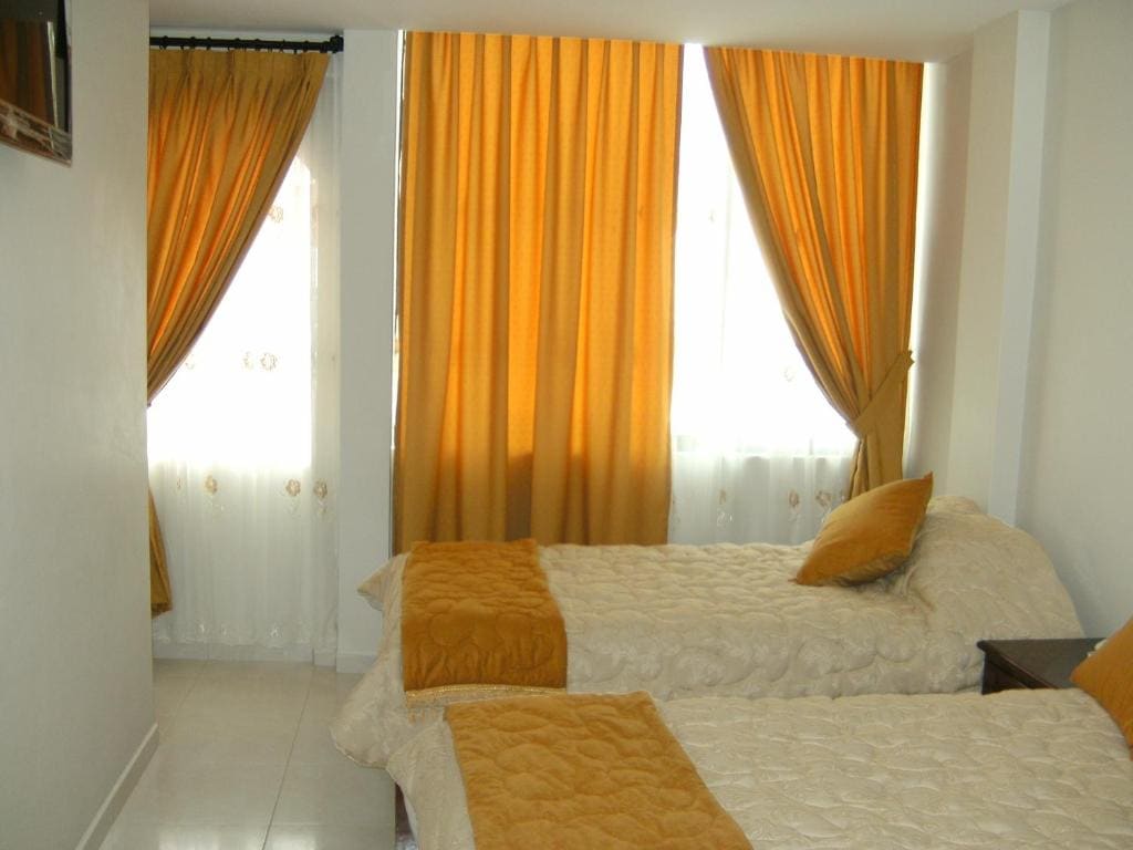 Standard Triple Room room - Image 1