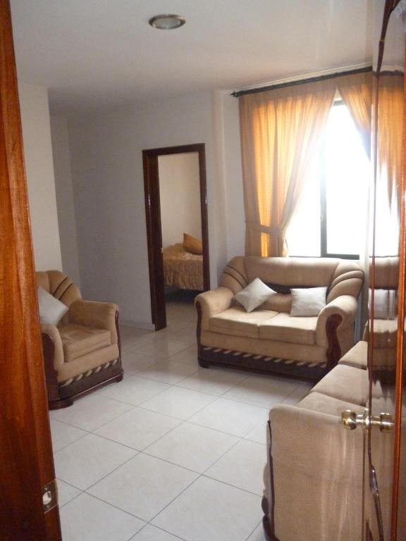 Executive Family Room room - Image 2