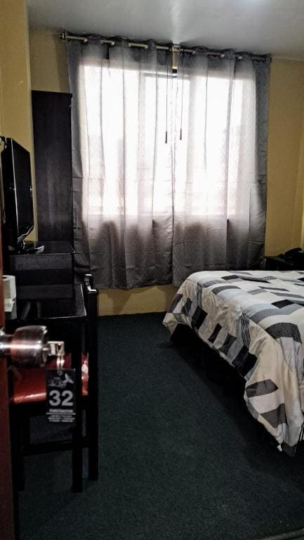 Double Room with Private Bathroom room - Image 1