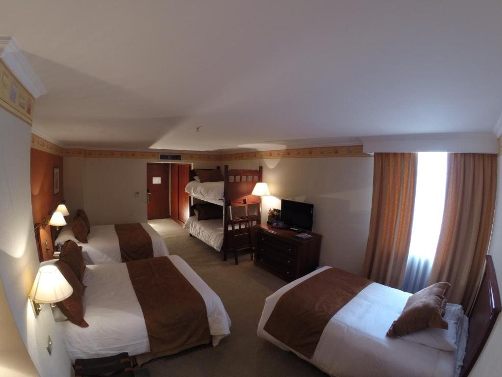 Standard Triple Room room - Image 1