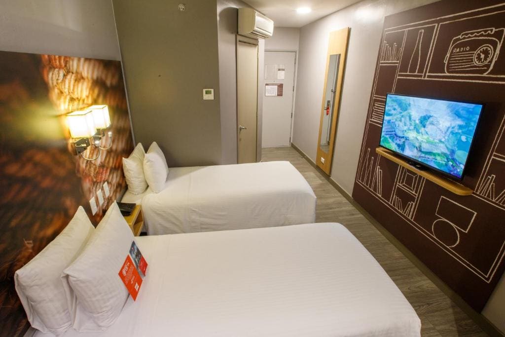 Standard Twin Room room - Image 1
