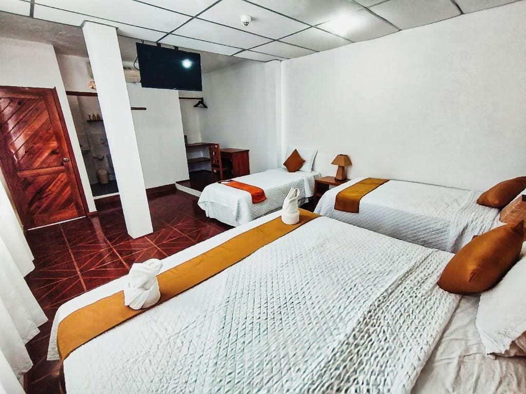 Standard Triple Room room - Image 1