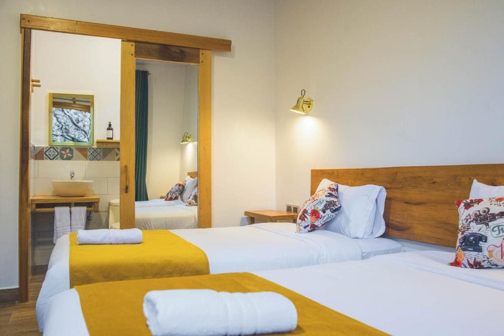 Deluxe Double or Twin Room with River View room - Image 2