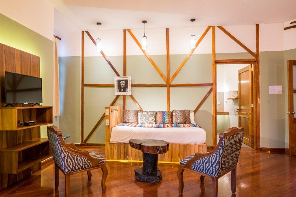 Superior Triple Room room - Image 1