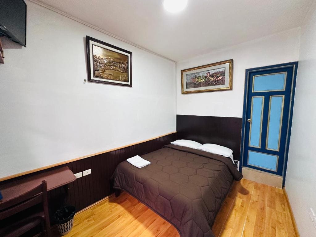 Standard Queen Room room - Image 2
