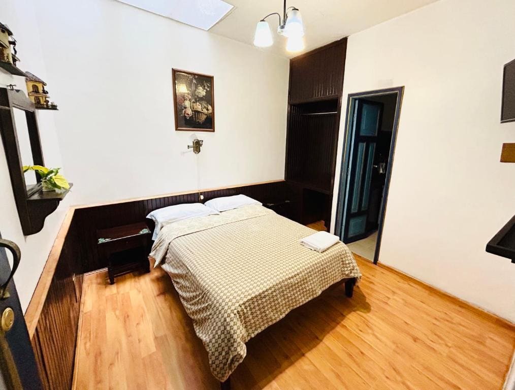 Standard Queen Room room - Image 1