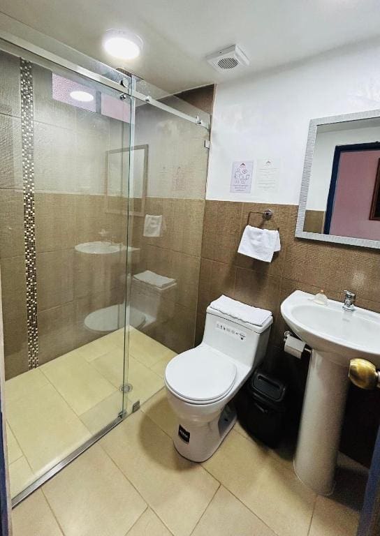 Quadruple Room room - Image 2