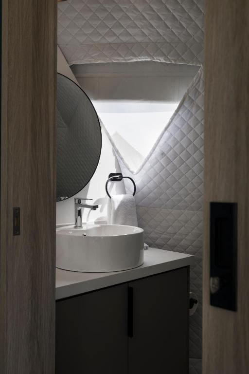 Tent room - Image 3