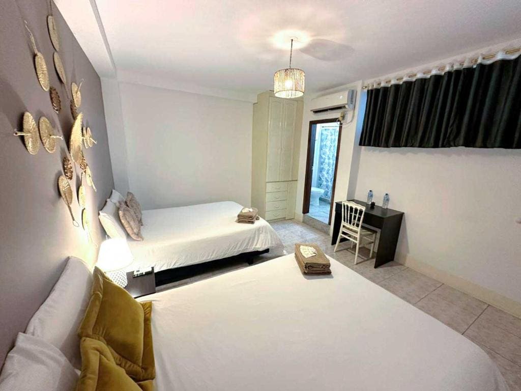 Twin Room with Private Bathroom room - Image 3