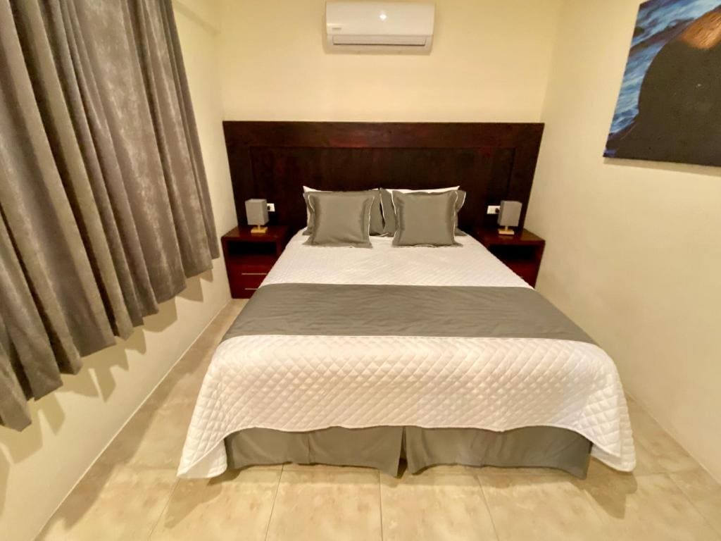 Deluxe Bungalow with Garden View room - Image 2