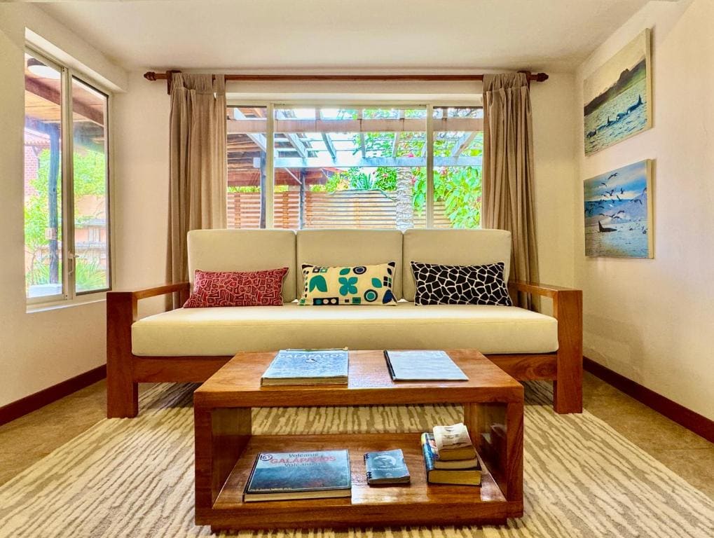 Deluxe Bungalow with Garden View room - Image 3