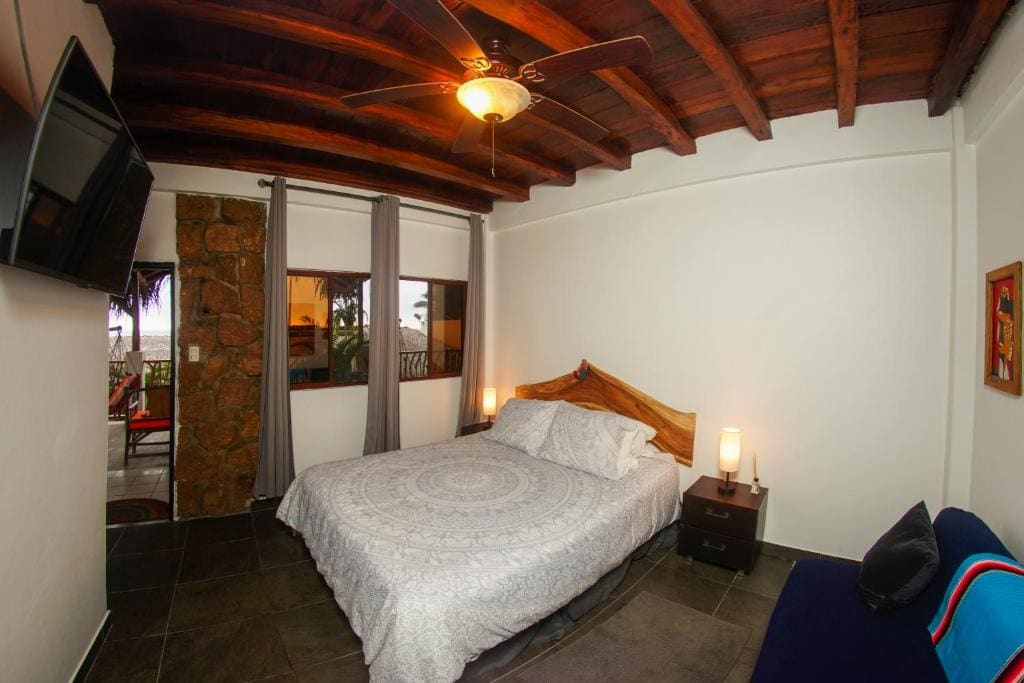 Deluxe Suite with Sea View room - Image 2