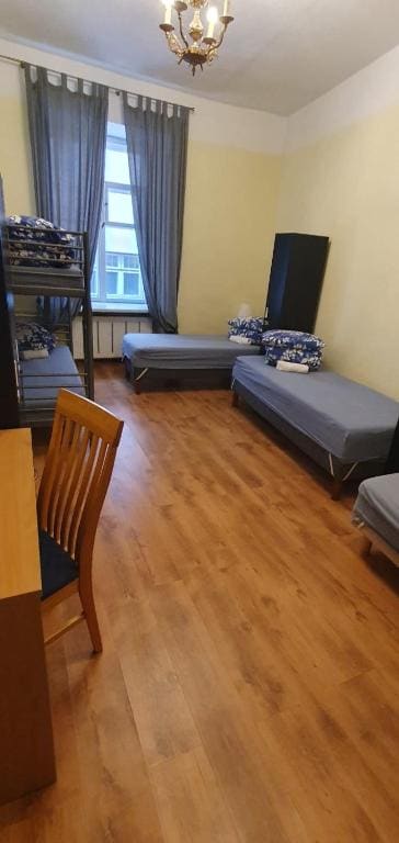 Family Room room - Image 3