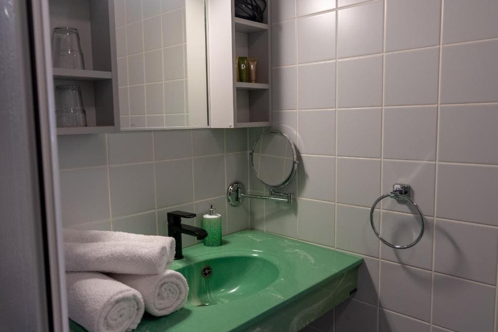 Superior Double or Twin Room room - Image 3