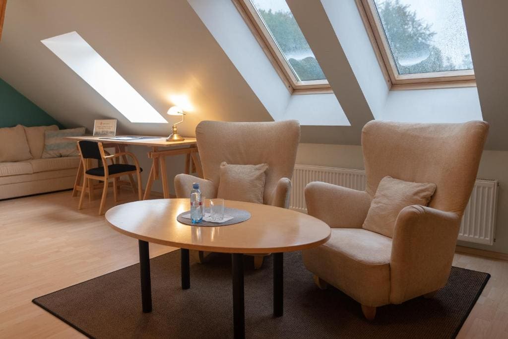 Superior Double or Twin Room room - Image 2