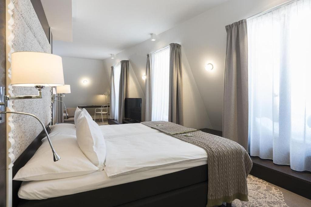 Apartment with Sauna and Kitchen with Spa Access room - Image 2