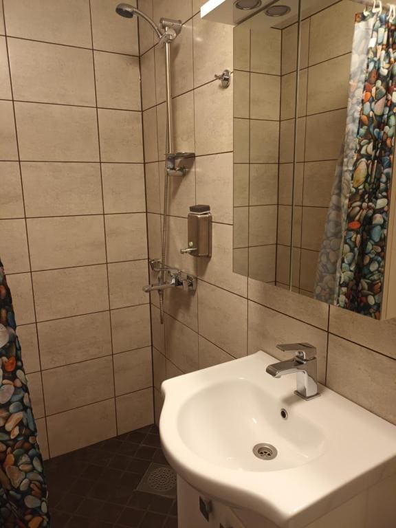Double Room with Private Bathroom room - Image 1