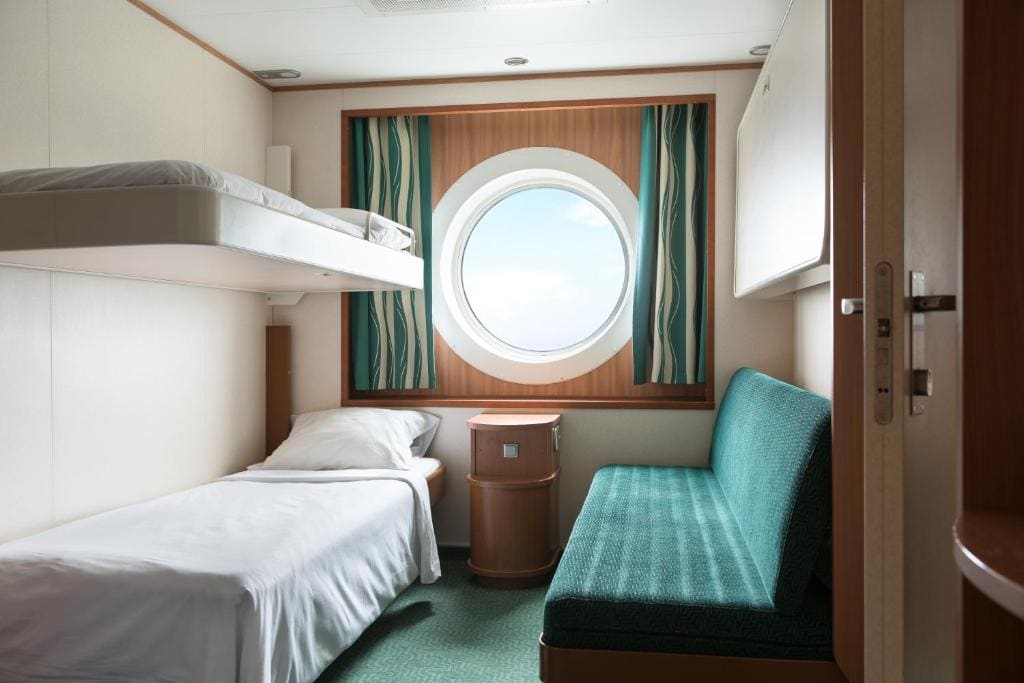 Standard Sea View Cabin room - Image 3