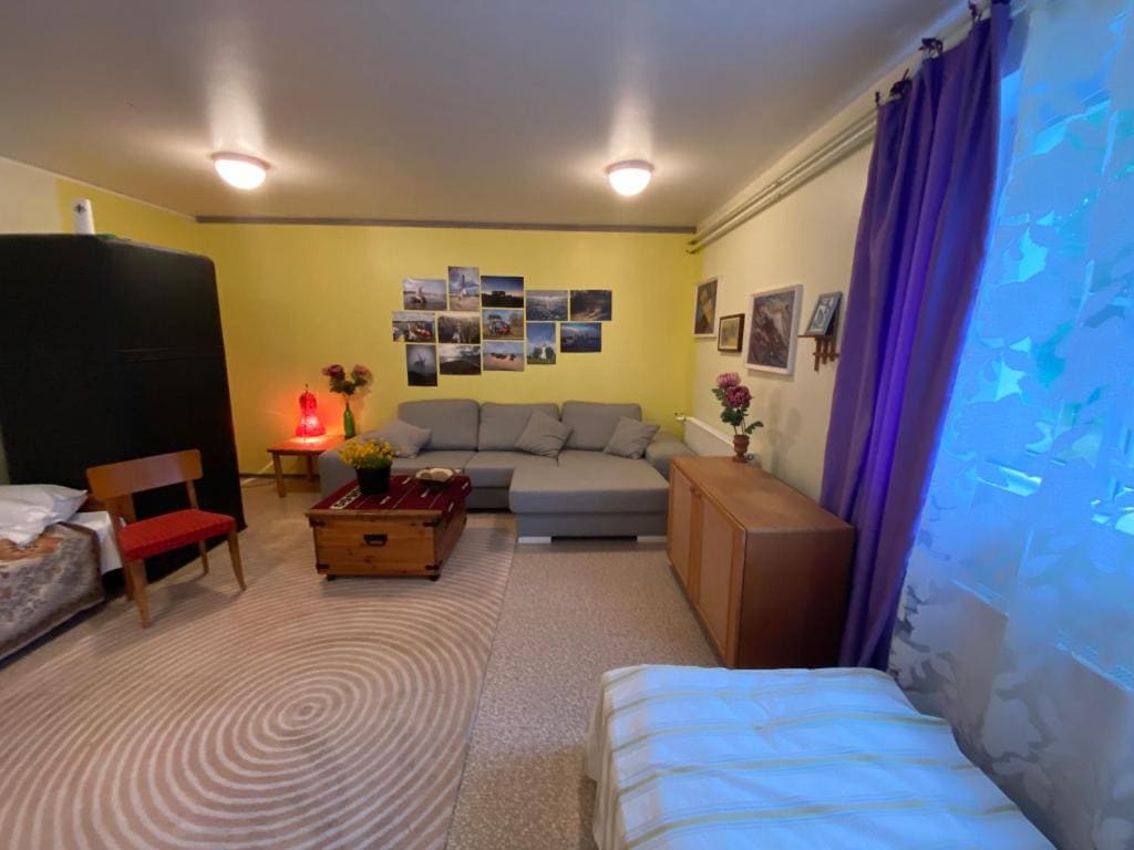 Economy Quadruple Room room - Image 2