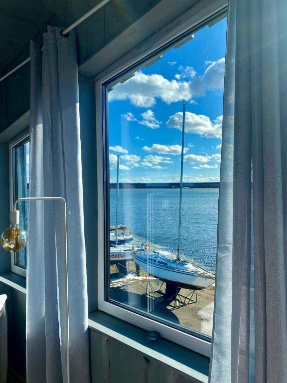 Deluxe Double Room with Sea View room - Image 2