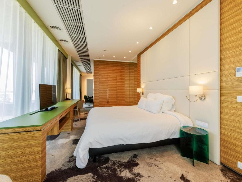 Suite with One Double Bed room - Image 1