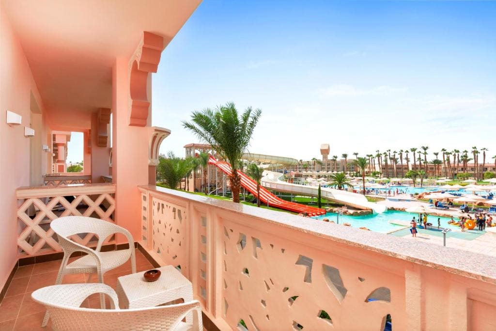 Deluxe Double Room with Pool View room - Image 1