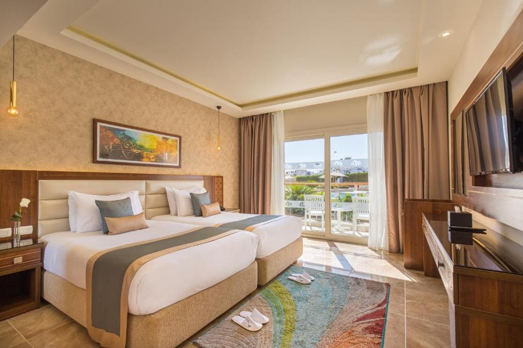 Superior Suite room - Image 3