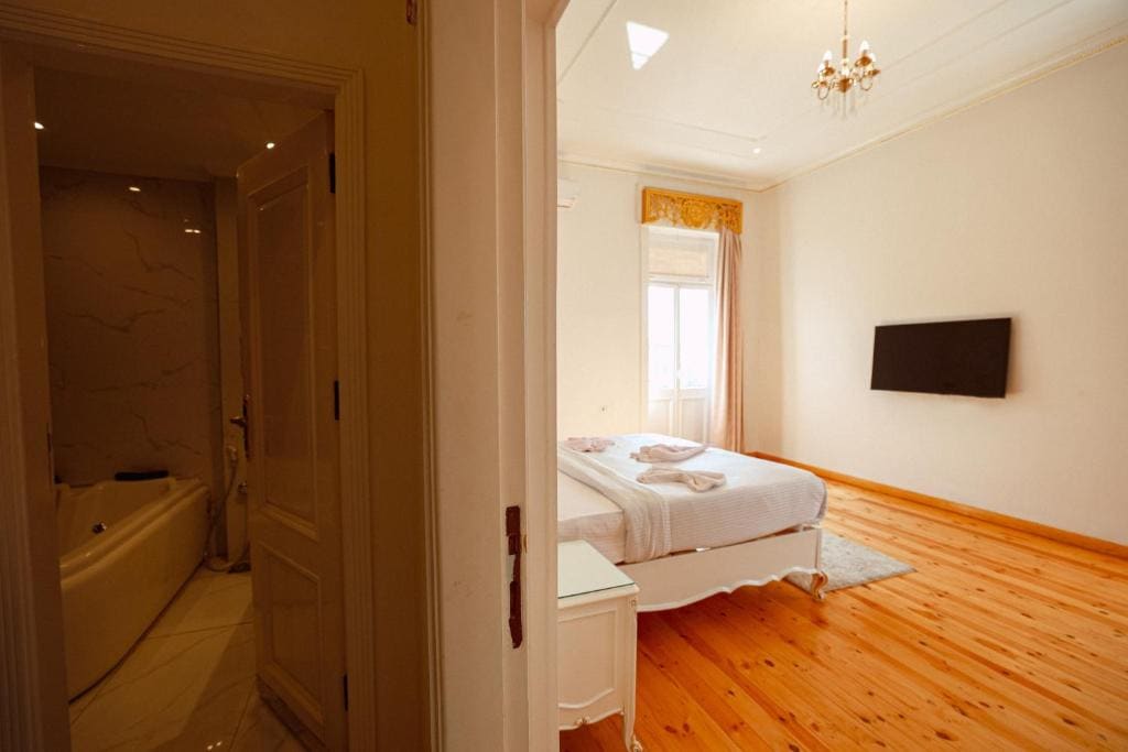 Studio with Spa Bath room - Image 1