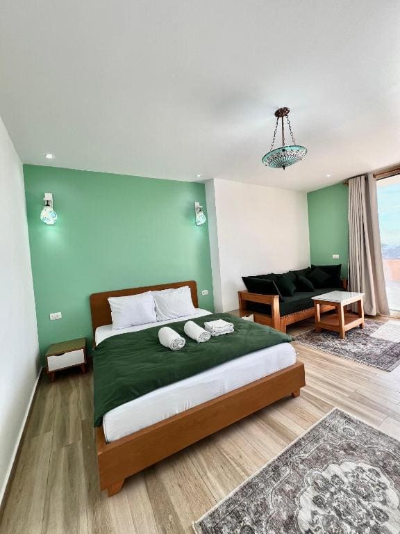 Deluxe Triple Room with Sea View room - Image 3
